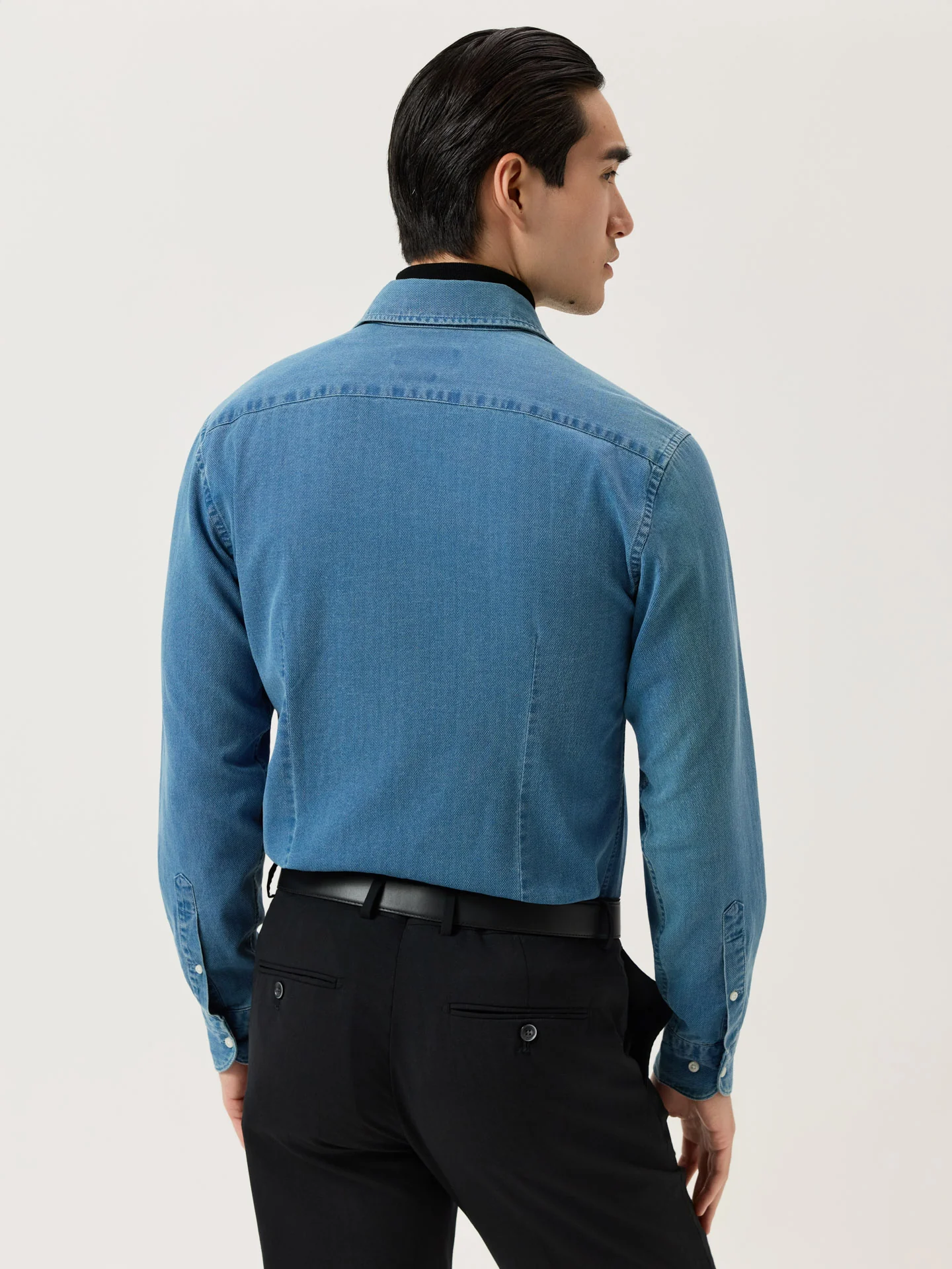 Camisa Slim Fit Estruturada em Denim de Algodão com Colarinho Newport - Image 6