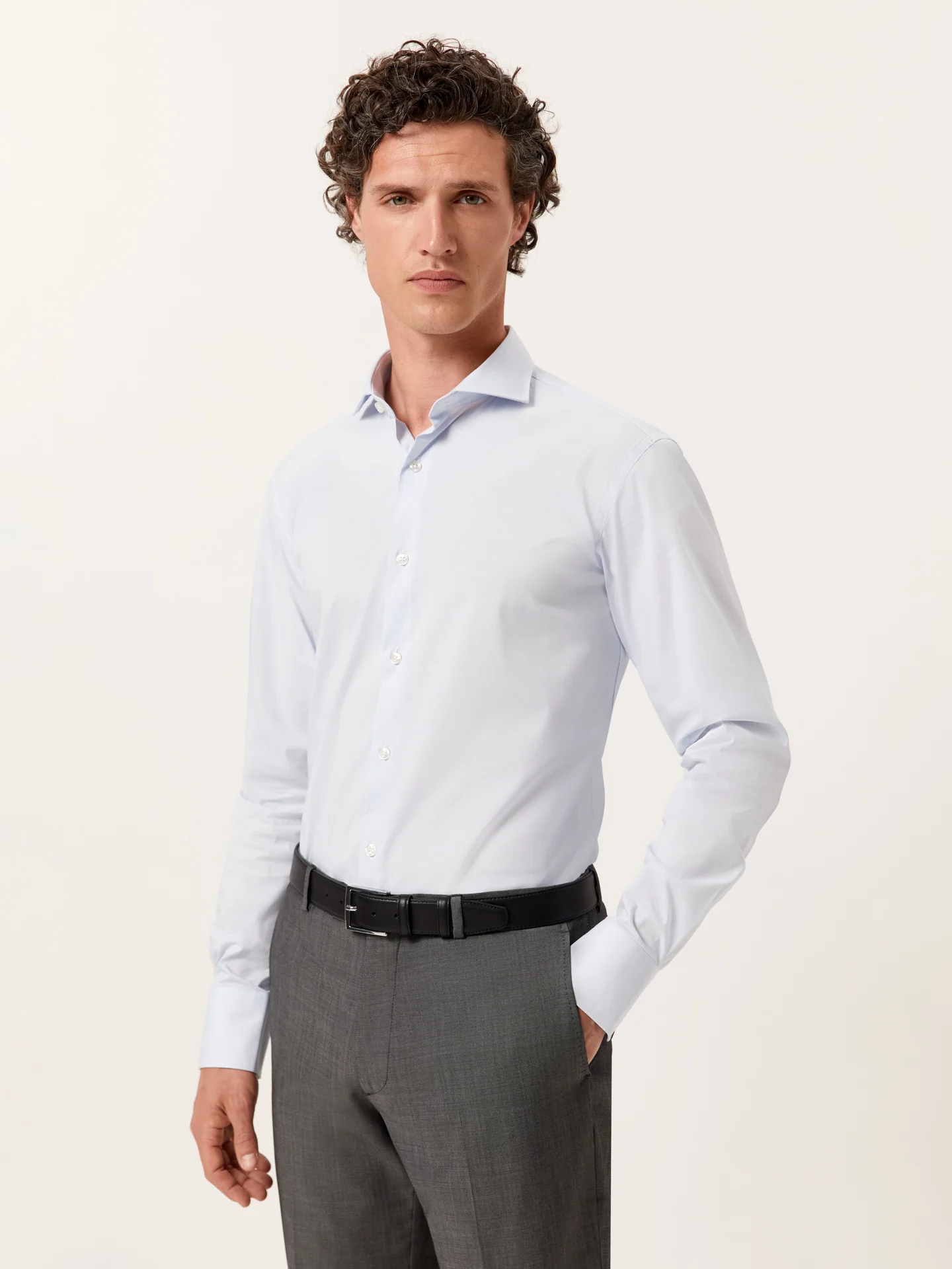 Camisa slim fit Performance de riscas finas com colarinho Dublin - Image 3