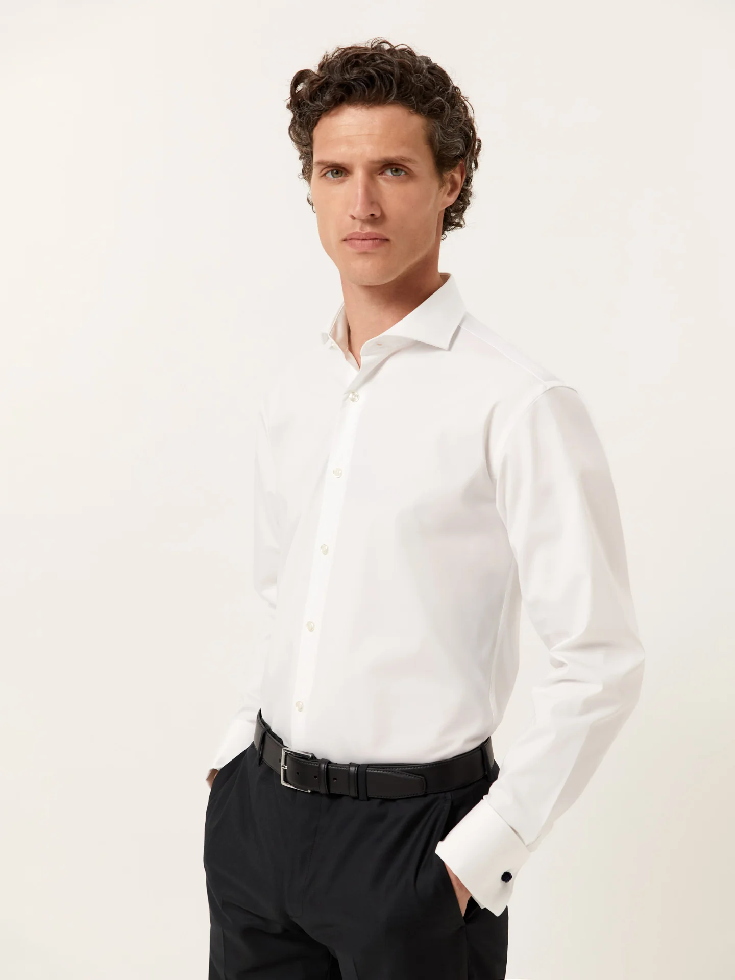 Camisa slim fit Performance em popeline com colarinho Dublin pequeno e punho duplo - Image 6