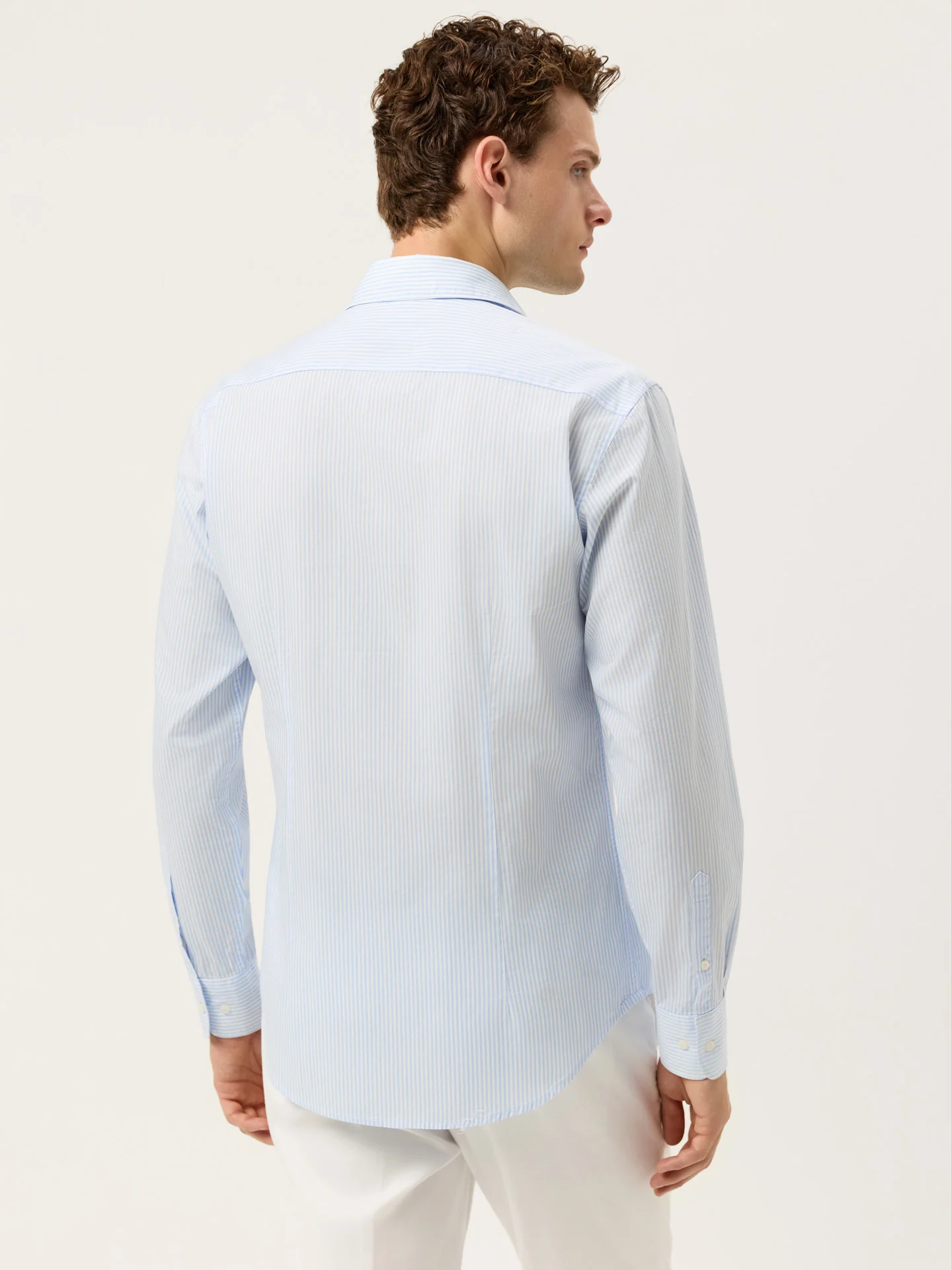 Camisa Slim Fit Pyrus de Riscas com Acabamento Acetinado Suave - Image 3