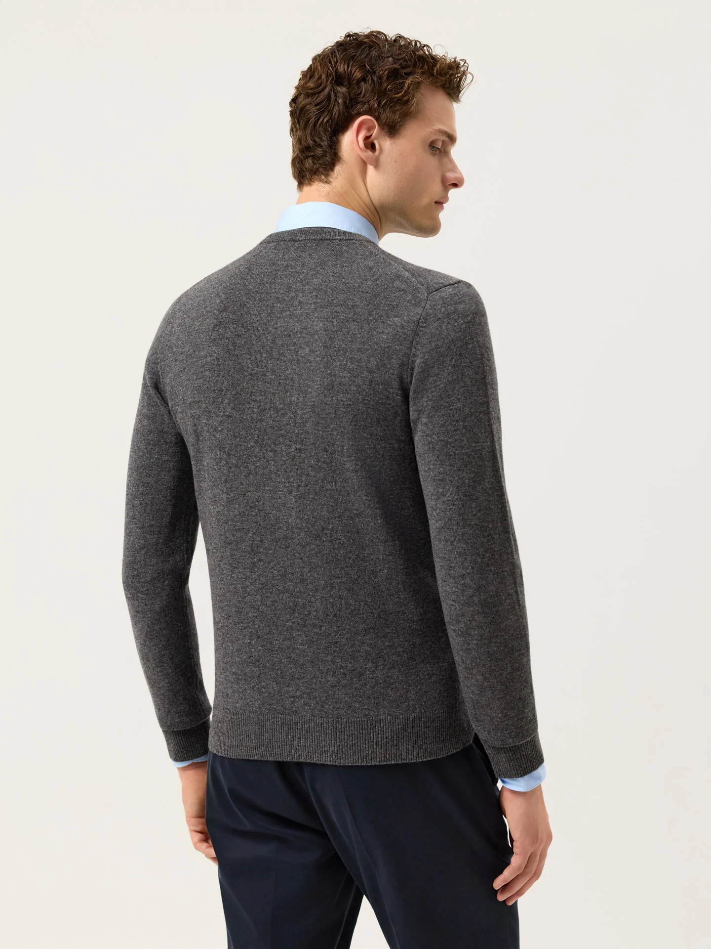 Camisola de Decote em V e Manga Comprida em Lambswool - Image 16