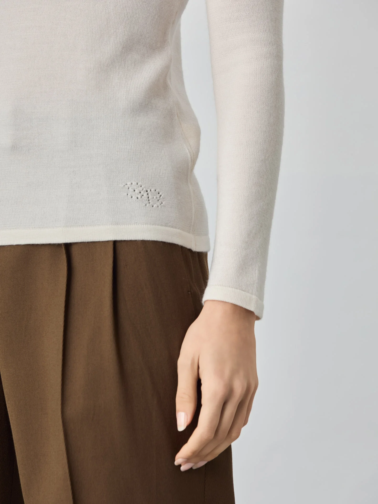 Camisola de decote redondo em lã merino - Image 8