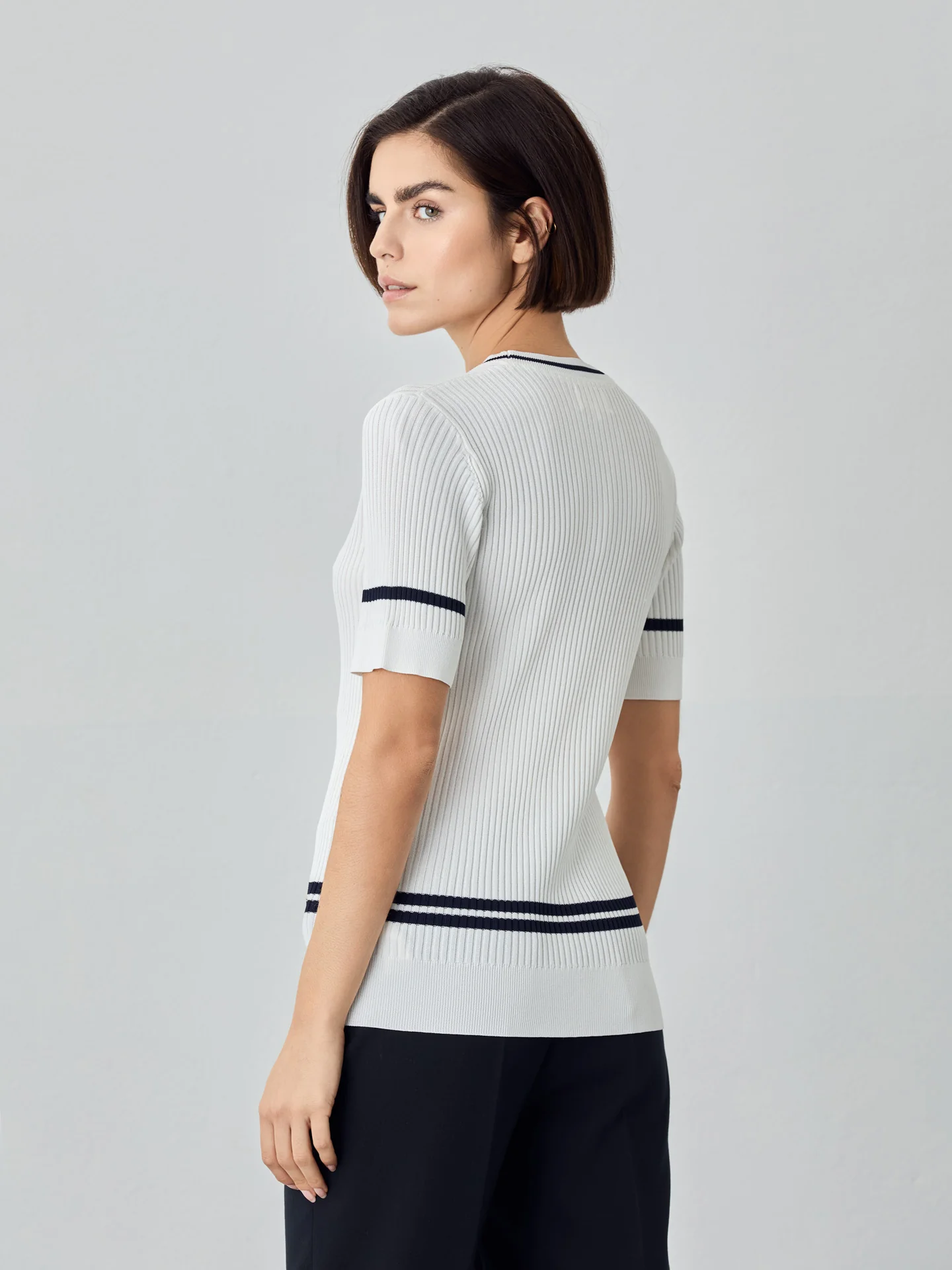 Camisola de manga curta em malha rib em mistura de viscose - Image 3