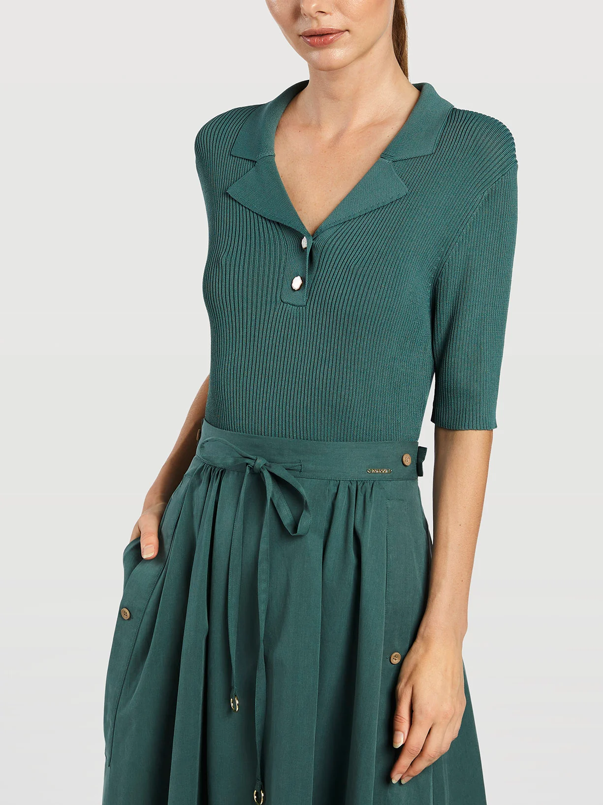 Camisola polo canelado justo
