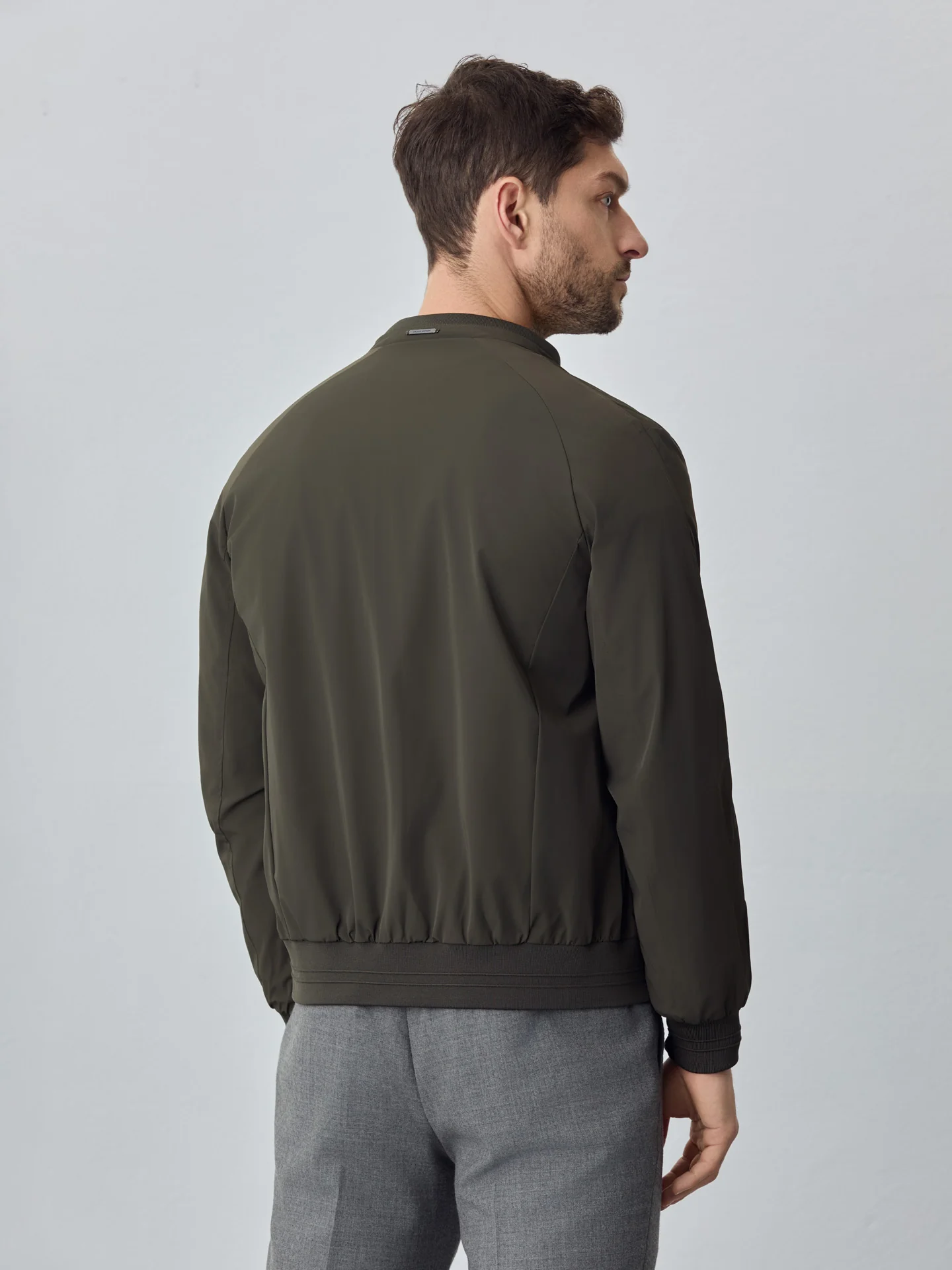 Casaco bomber com gola dupla e bolsos com fecho de correr - Image 9
