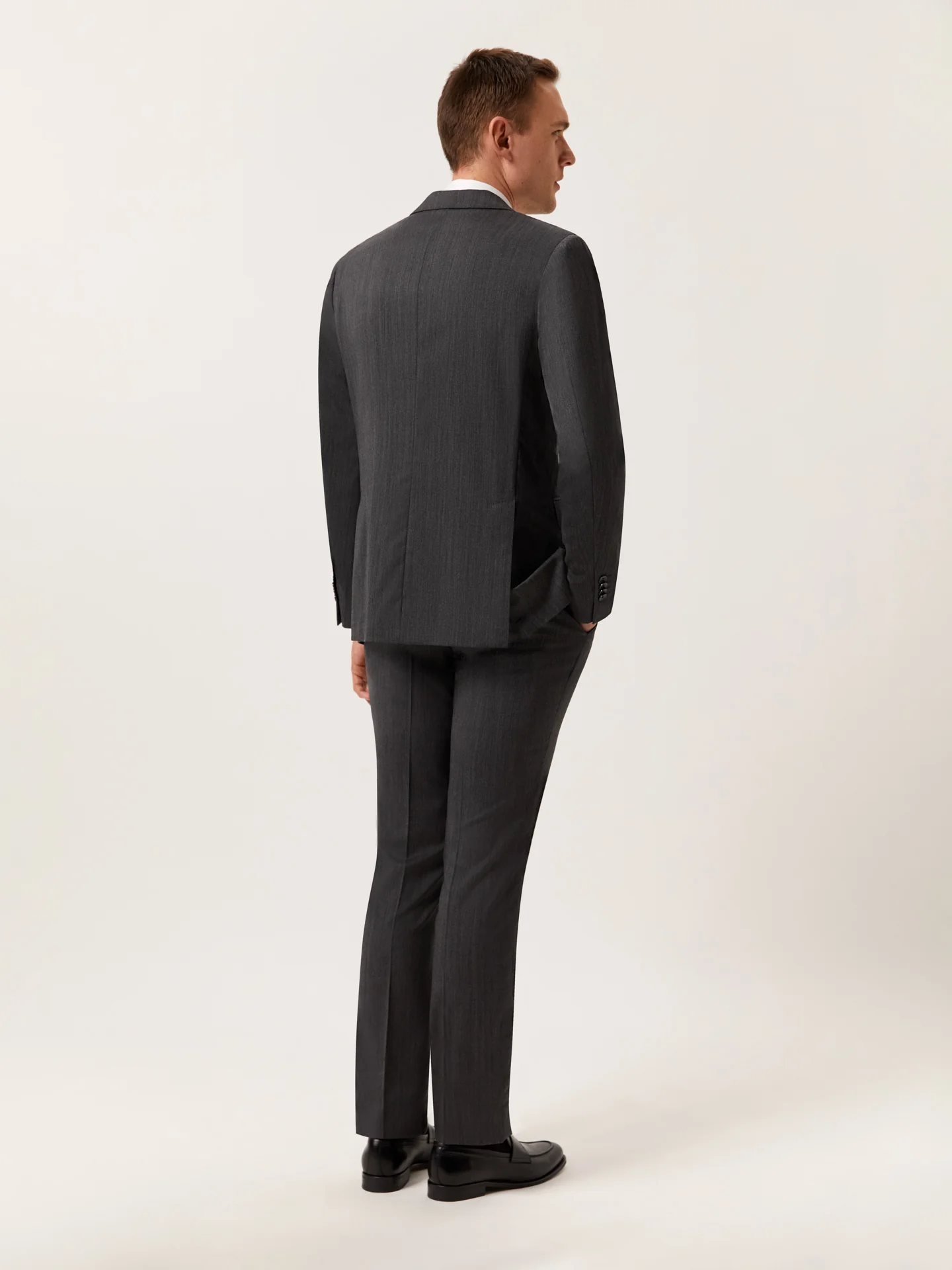 Fato slim fit em tecido espinha de lã Performance - Image 3