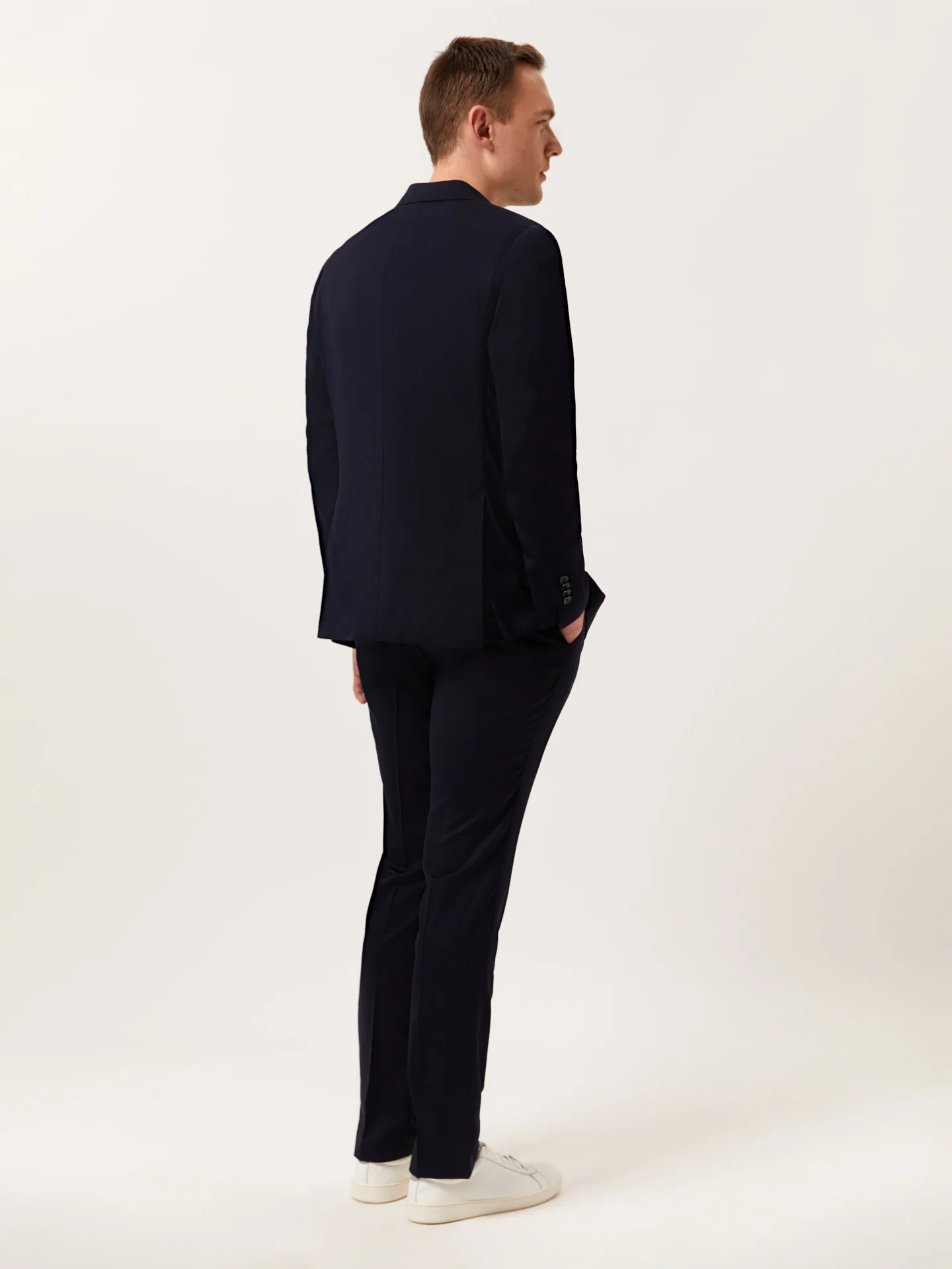 Fato slim fit em tecido espinha de lã Performance - Image 3