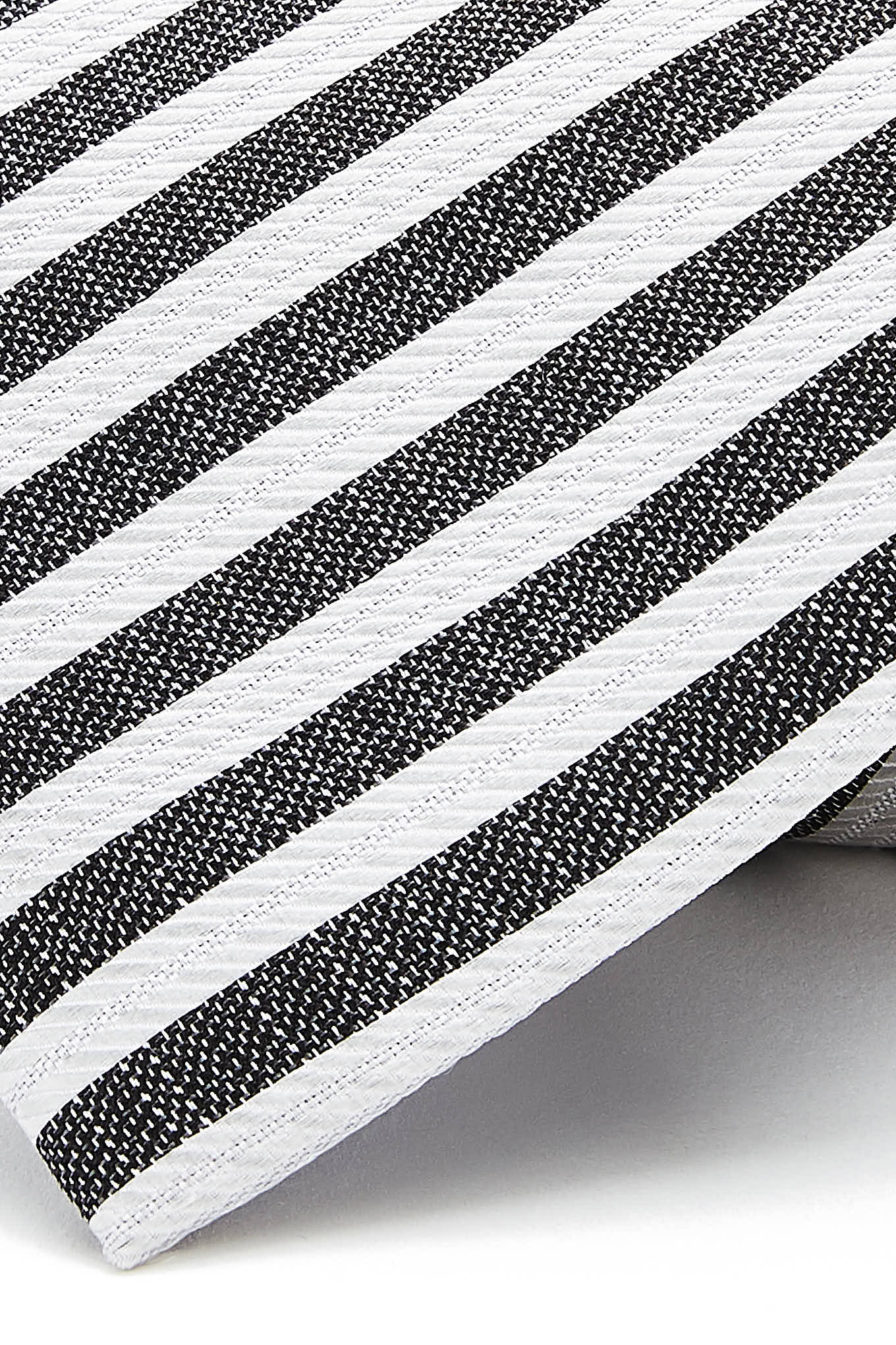 Gravata Padrão De Riscas em 100% Seda 8cm - Image 8
