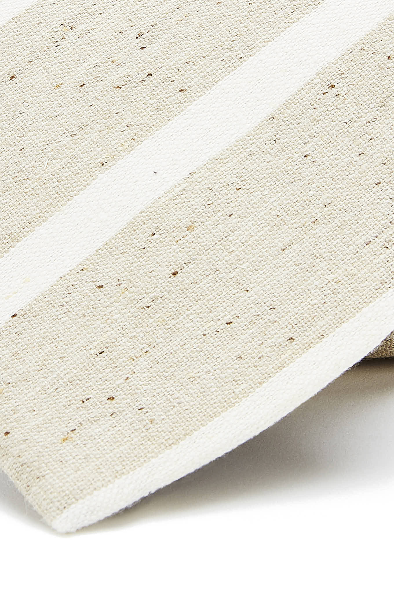 Gravata Padrão De Riscas em 100% Seda 8cm - Image 4
