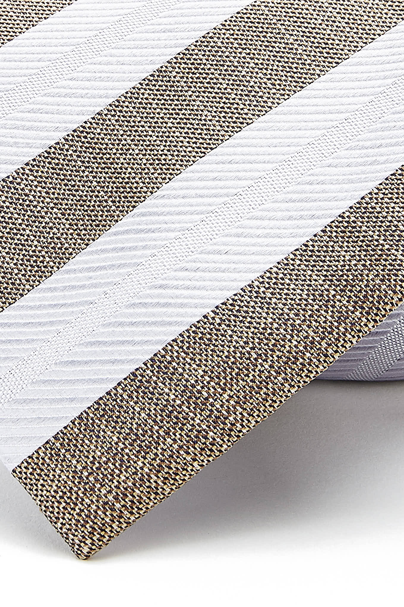 Gravata Padrão De Riscas em 100% Seda 8cm - Image 4