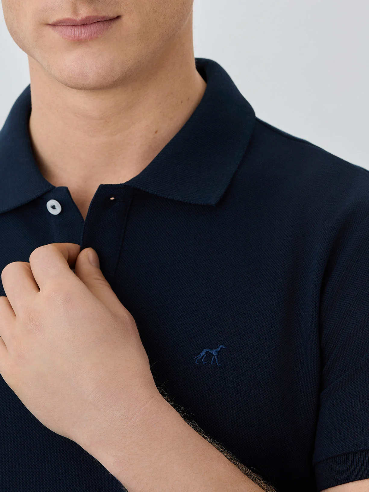 Polo Piqué Slim Fit Com Logo Bordado Em Algodão Bci - Image 4