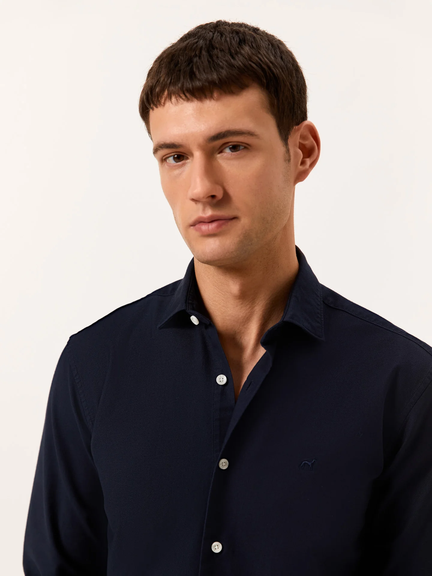 Slim Fit Camisa Oxford Aberta Garment Dye em Algodão Comfort - Image 2