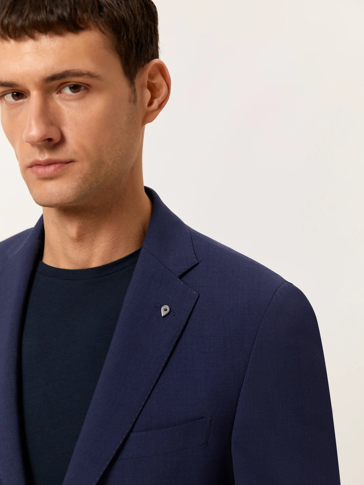 Slim Fit Fato em Lã de Alta Performance - Image 2
