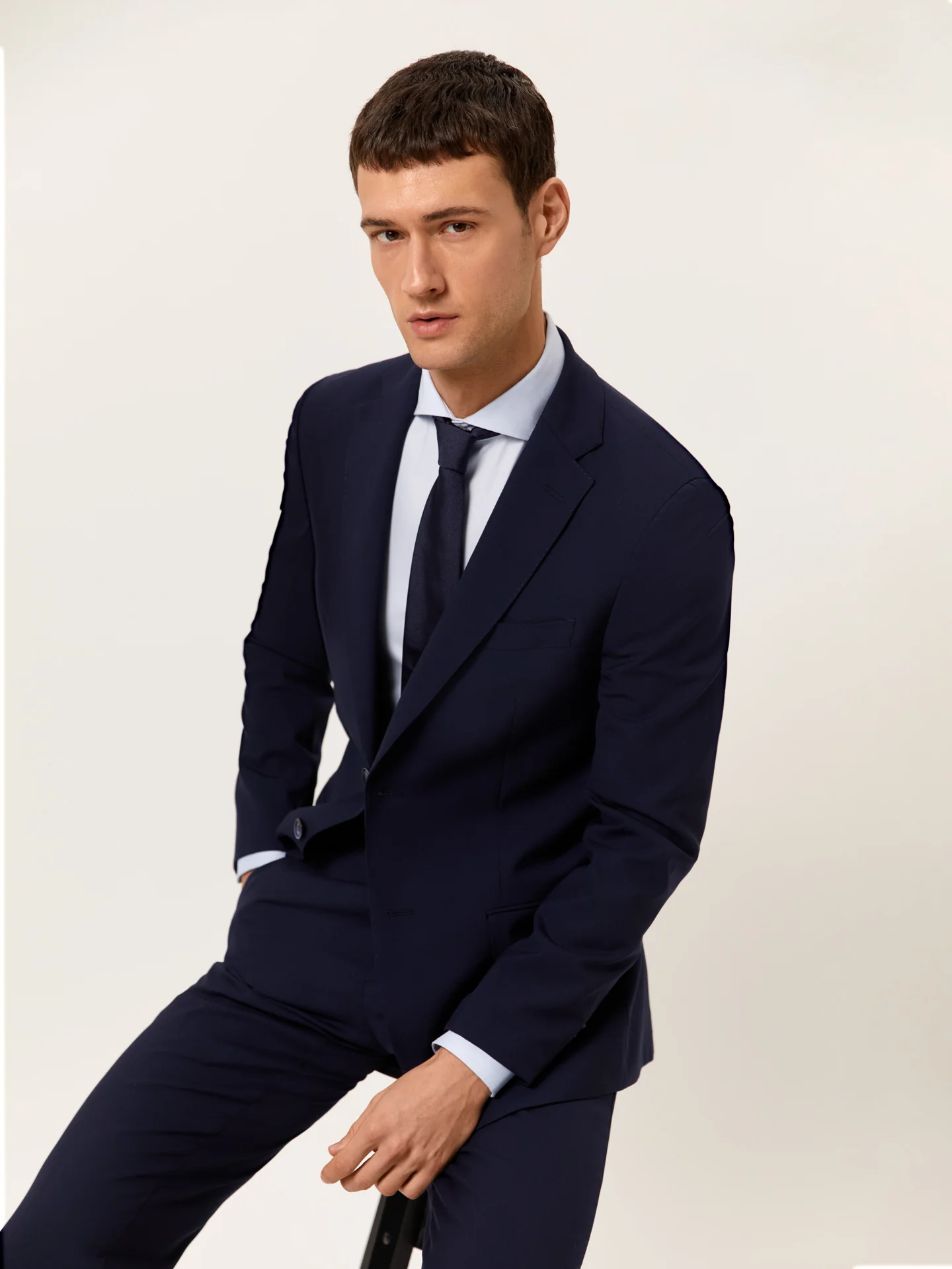 Slim Fit Fato em Lã de Alta Performance - Image 2