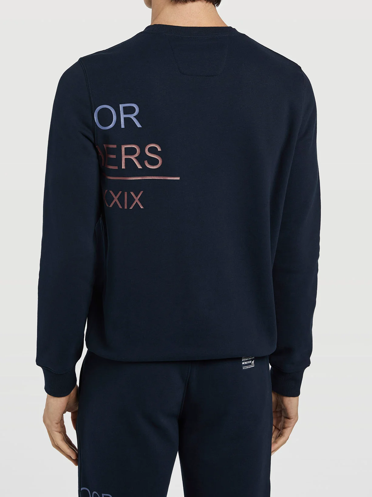 Sweatshirt com branding da coleção Gen Z - Image 4