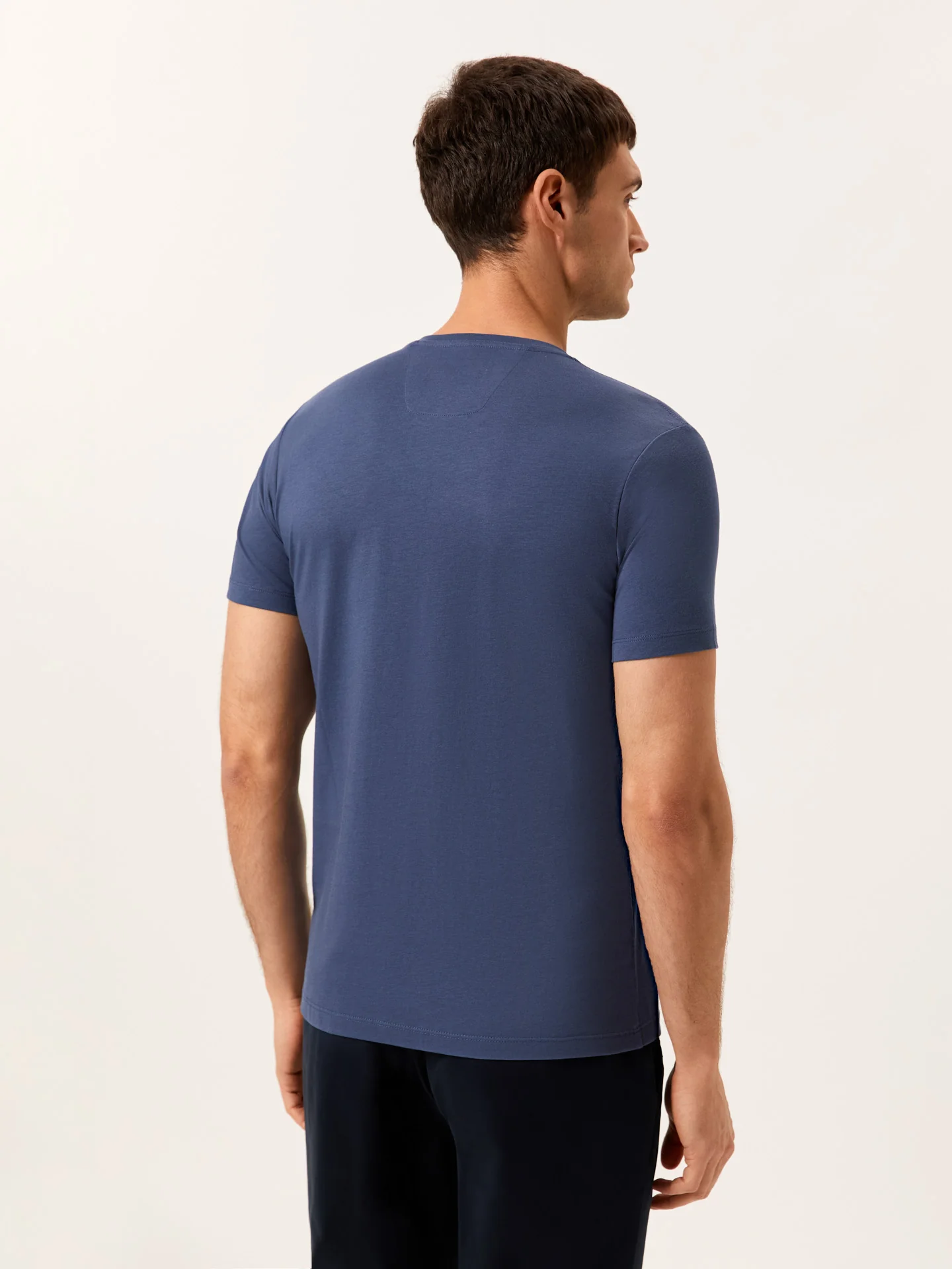 T-shirt com Logótipo Bordado em 100% Algodão Orgânico - Image 3
