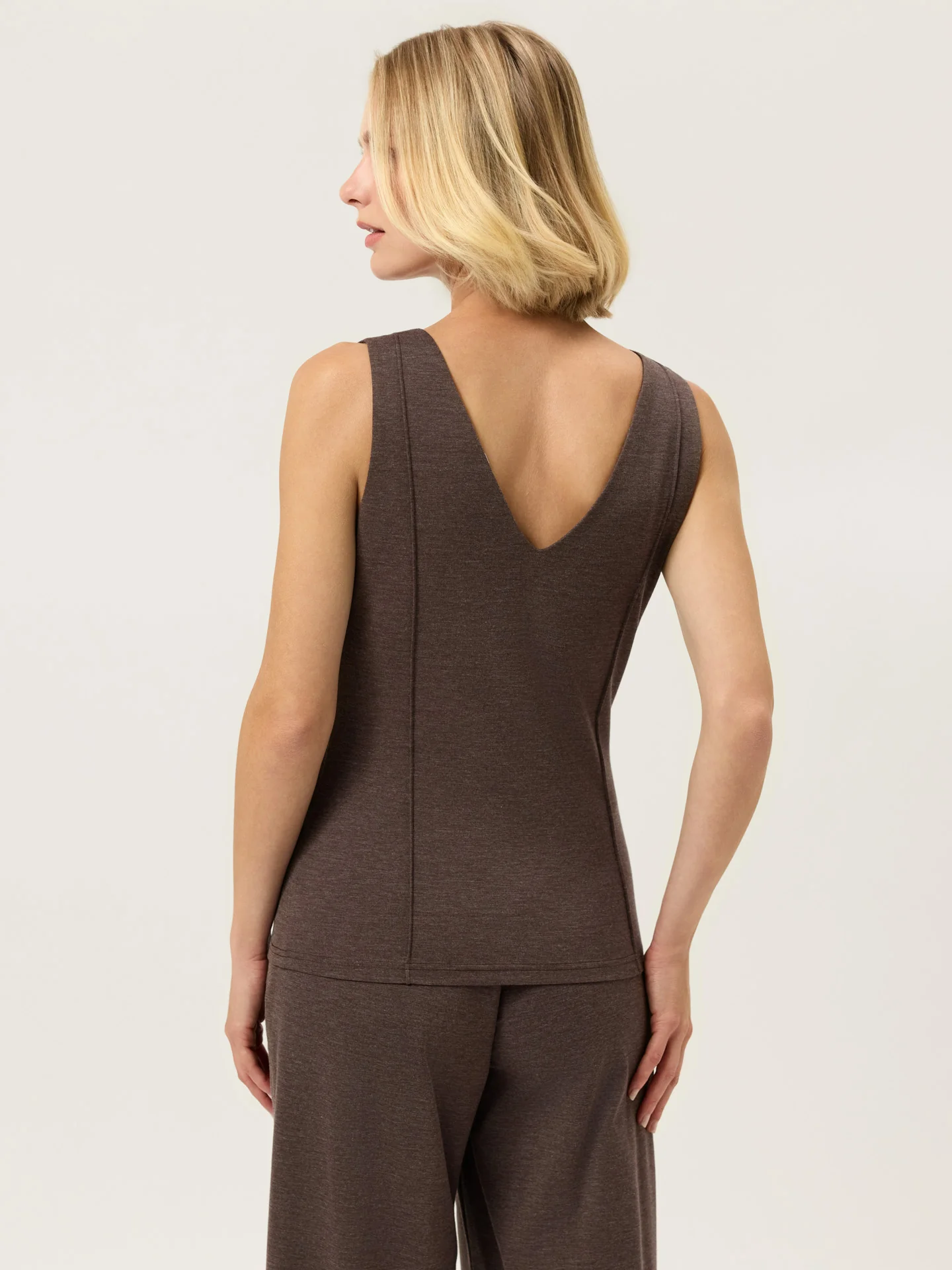 Top Decote em V da Edição Luxe Leisure em Mistura de Rayon - Image 4