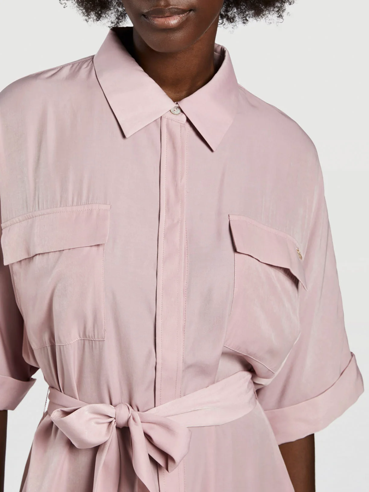 Vestido camiseiro midi - Image 2